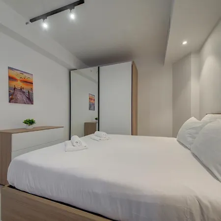 Apartment Official Mercury With Pool Access & Views 360 Estates