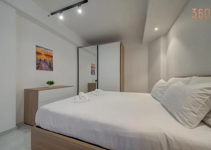 Apartman Official Mercury With Pool Access & Views 360 Estates