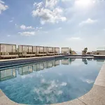 Apartment Official Mercury With Pool Access & Views 360 Estates