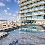 Official Mercury With Pool Access & Views 360 Estates *
