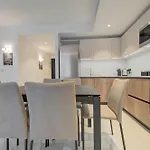 Apartment Official Mercury With Pool Access & Views 360 Estates