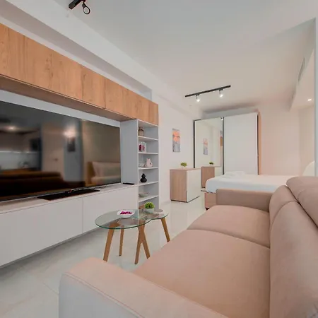 Official Mercury With Pool Access & Views 360 Estates *