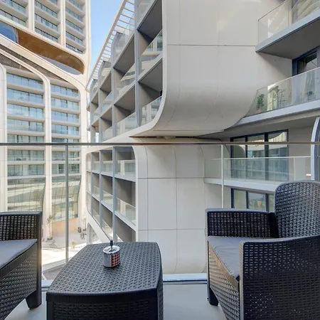 Official Mercury With Pool Access & Views 360 Estates Апартаменты *