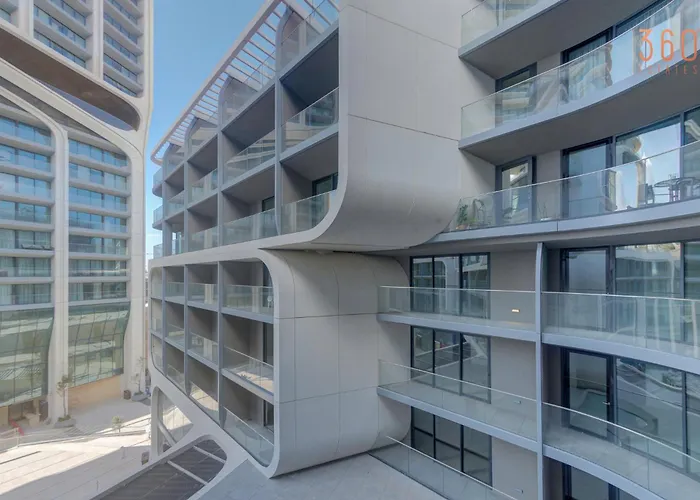 Апартаменты Official Mercury With Pool Access & Views 360 Estates *