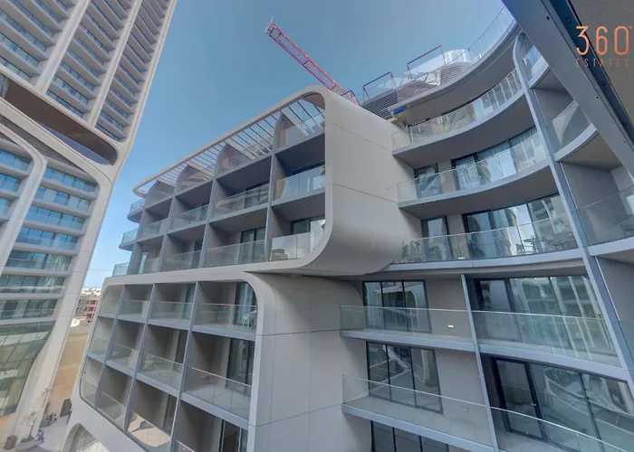 Official Mercury With Pool Access & Views 360 Estates Апартаменты *